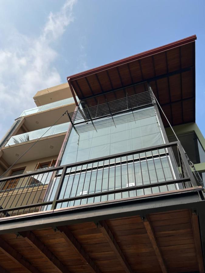 Hansons Homestay 캔디 외부 사진