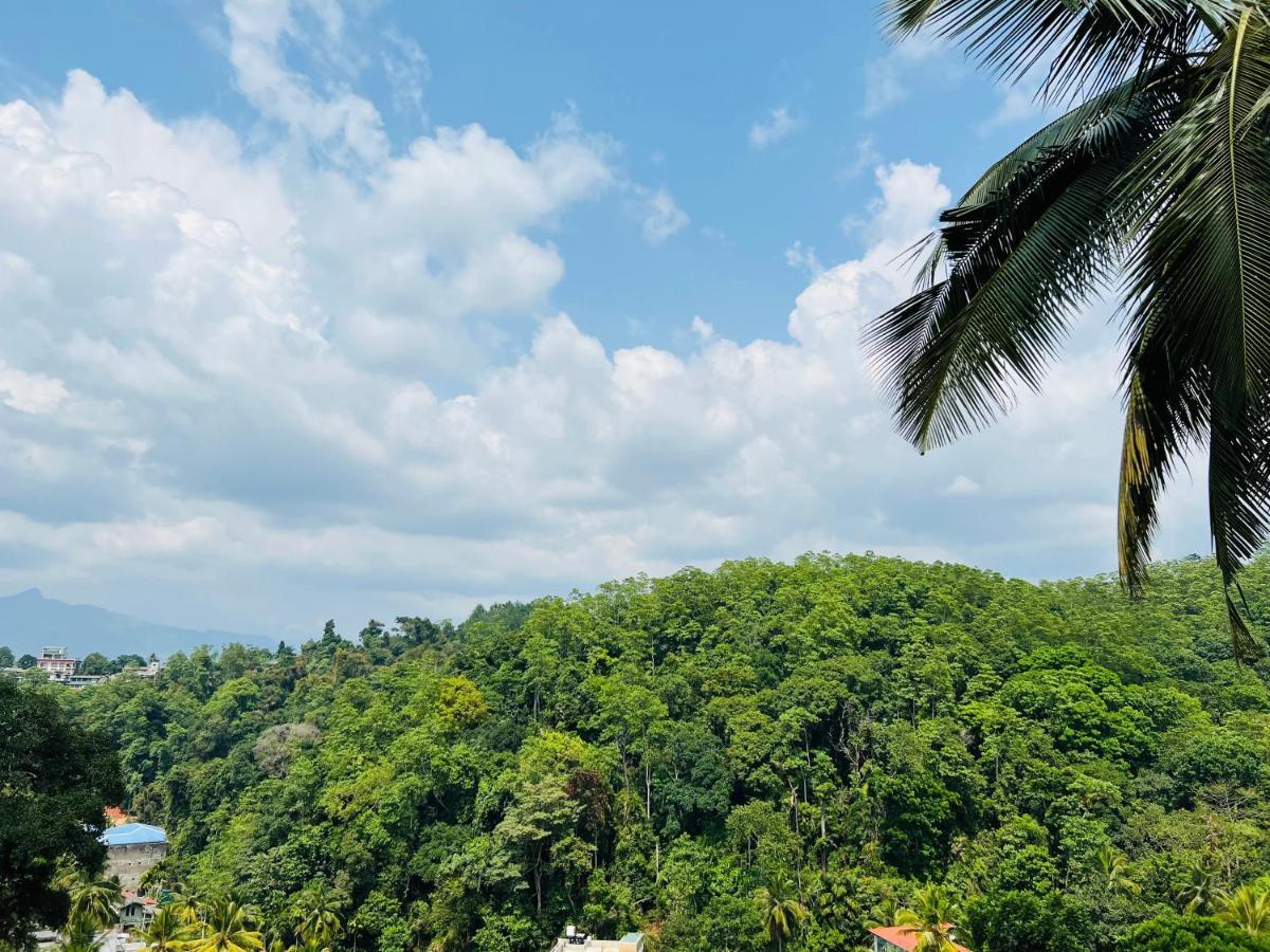 Hansons Homestay 캔디 외부 사진