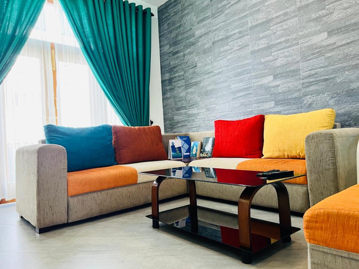 Hansons Homestay 캔디 외부 사진