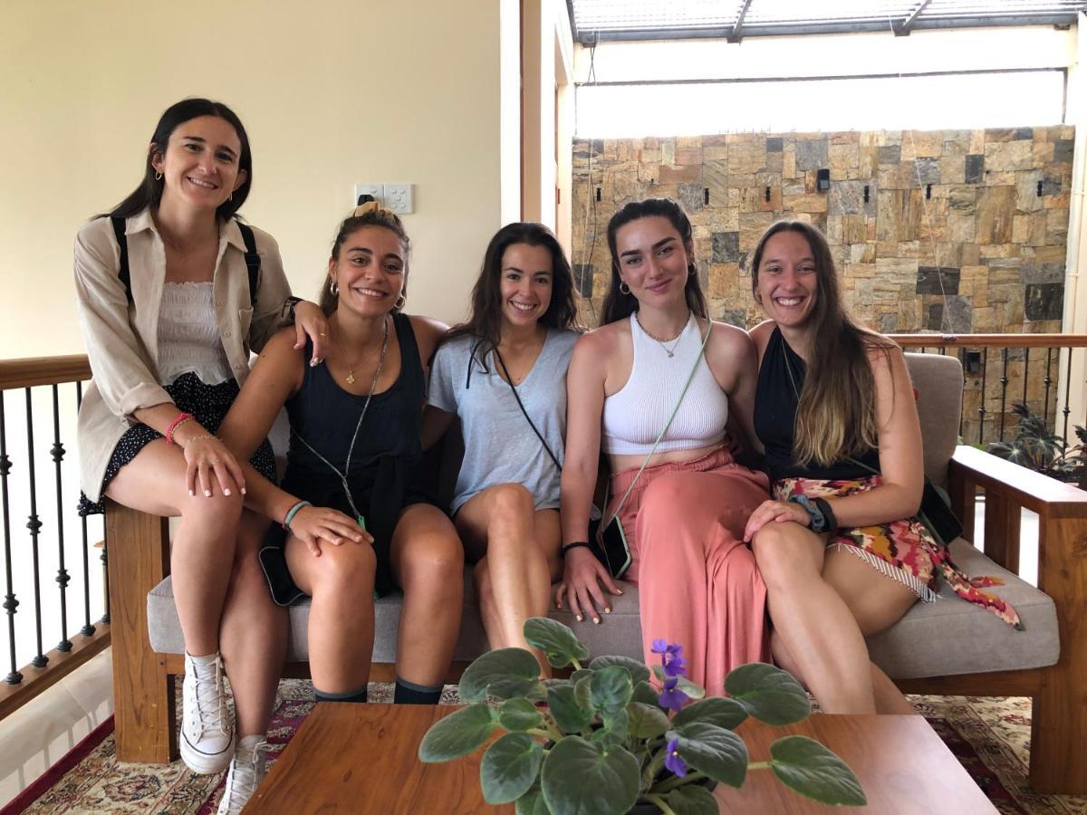 Hansons Homestay 캔디 외부 사진